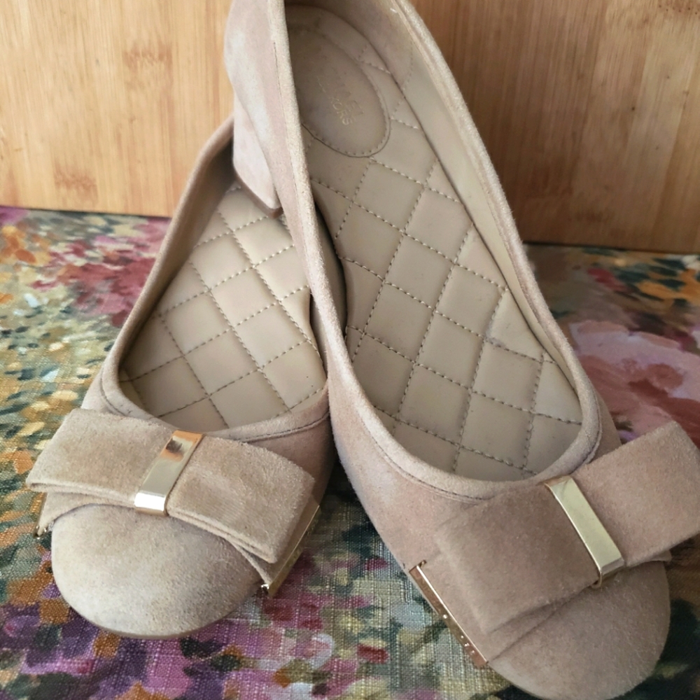 Michael Kors Kiera Flex Suede Mid Pump
